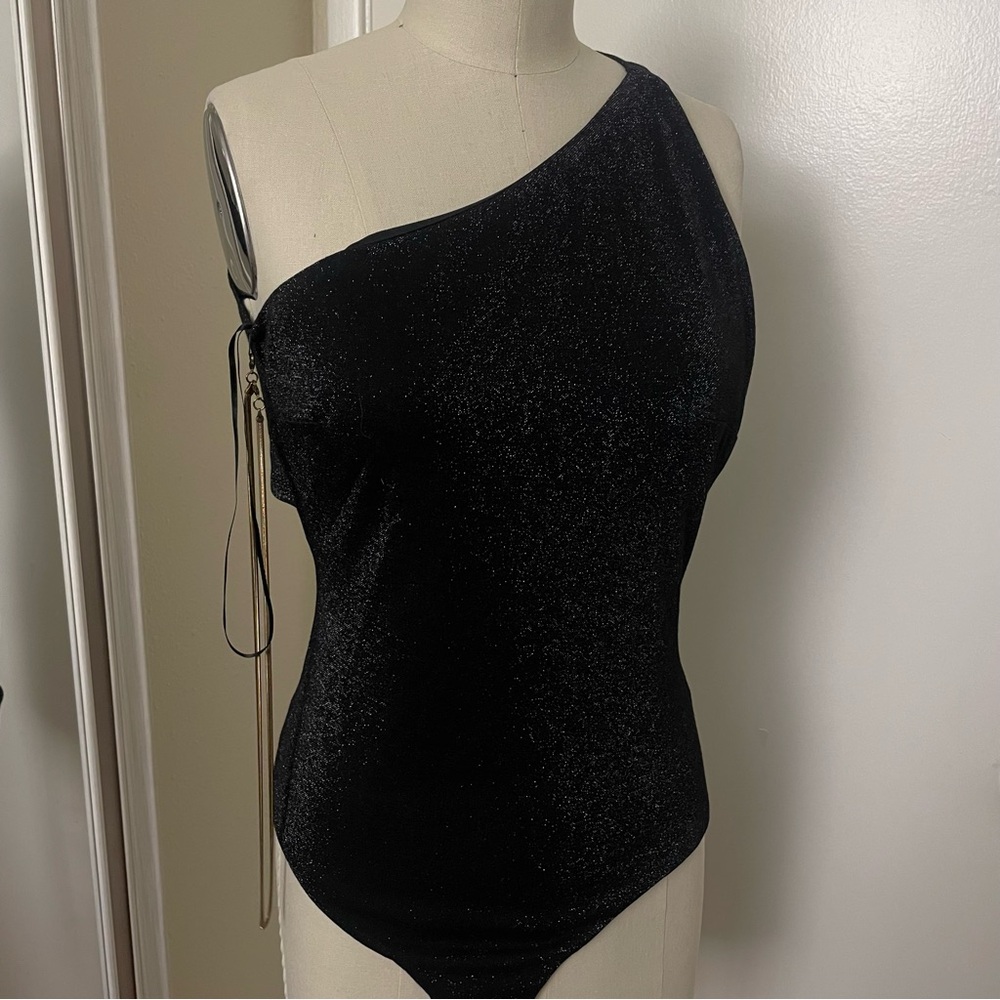 NWT new with tags Marciano shimmery black one shoulder backless bodysuit Size S